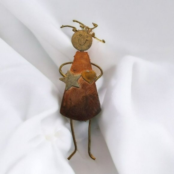 Vintage Copper Brooch With Unique Heart and Star Patterns - Picture 1 of 5